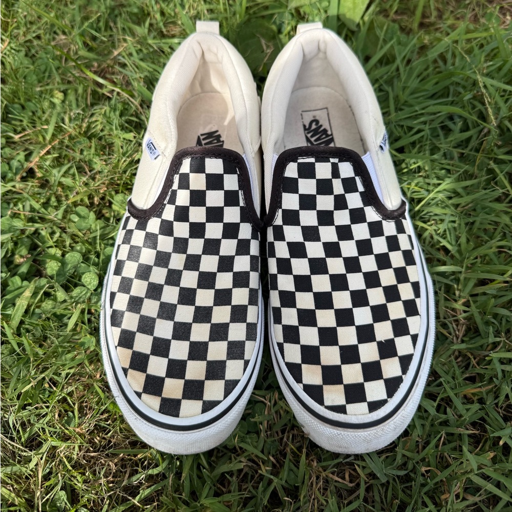 Vans Classic Black and White Checkerboard Slip-Ons Kids/youth-size 6
